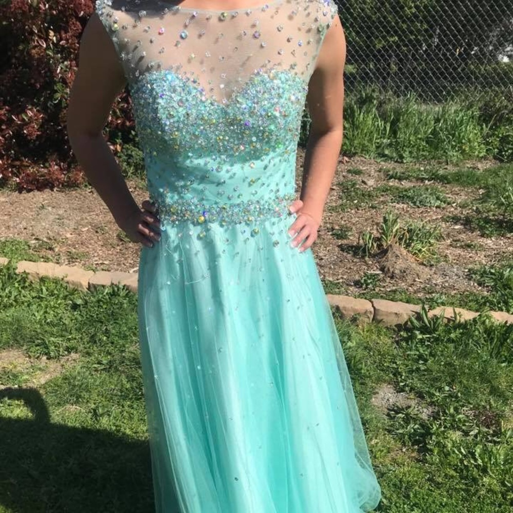 Prom Dress - Picture 2 of 3